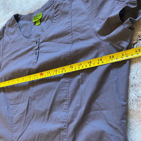 CROCS Medical Scrub Tops Shirt W/ Pockets Gray Women's Size Medium - Picture 9 of 10